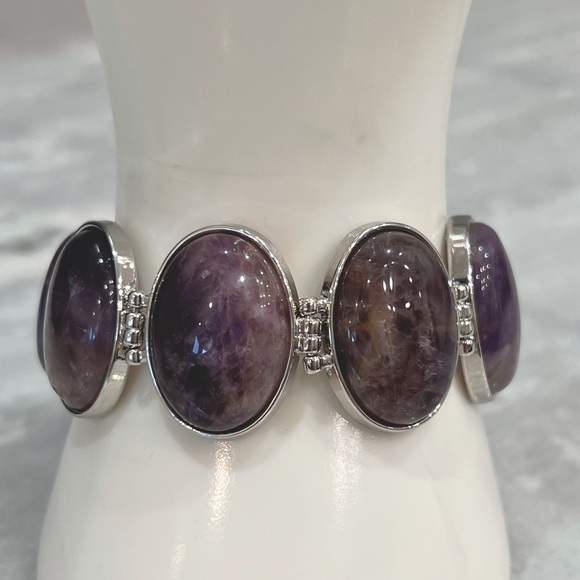 Amethyst Large Cabochon Silver Toggle Clasp Bracelet and Dangle Earrings - Picture 3 of 15